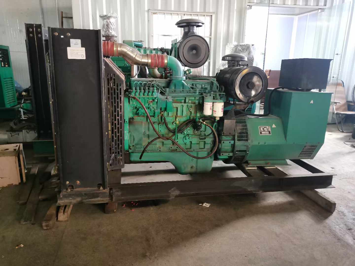 凤山发电机租赁如何确定电缆的承载电流是否在安全范围内？