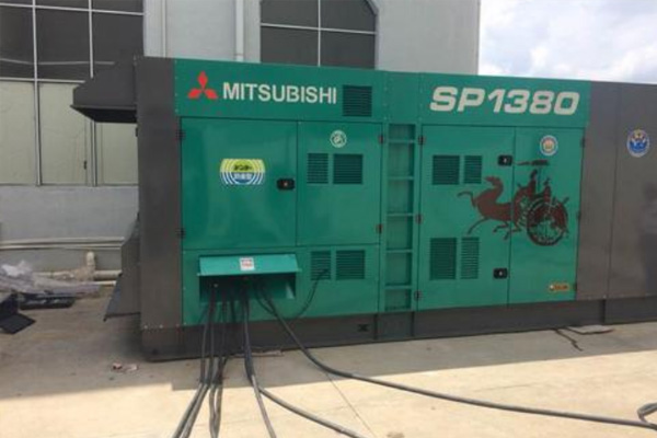 凤山为什么有些柴油发电机组的输出电压可以调节？