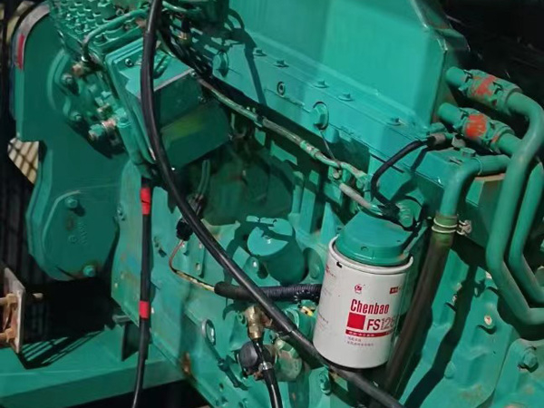 凤山如何确定新的发电机组控制系统是否与原系统兼容？