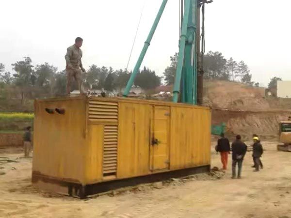 凤山如何判断水冷式机油散热器密封件是否需要更换？